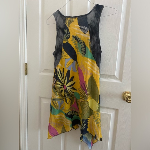 Fleur de Lis Abstract Dress Size Small - Picture 3 of 6
